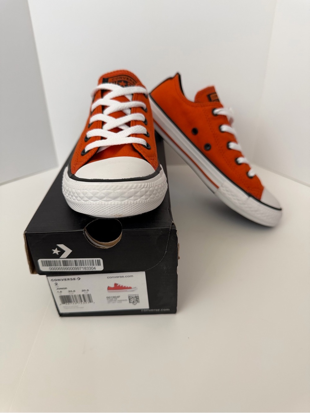 NWT Converse Kids Size 2 Low Top Canvas Sneakers Orange with White Trim
